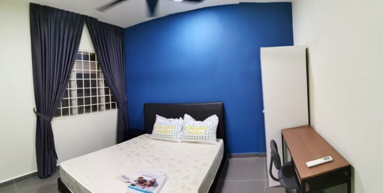 Middle Room 2