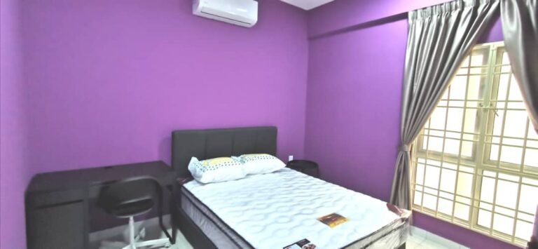 Middle Room 2